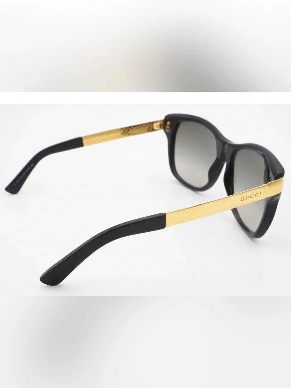 Gucci Black and Gold Unisex Sunglasses with Gradient Lenses